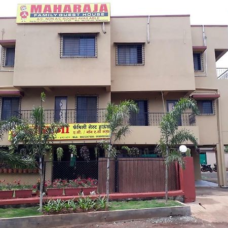 Maharaja Family Guest House Lonavala Dış mekan fotoğraf
