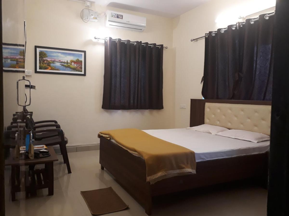 Maharaja Family Guest House Lonavala Dış mekan fotoğraf