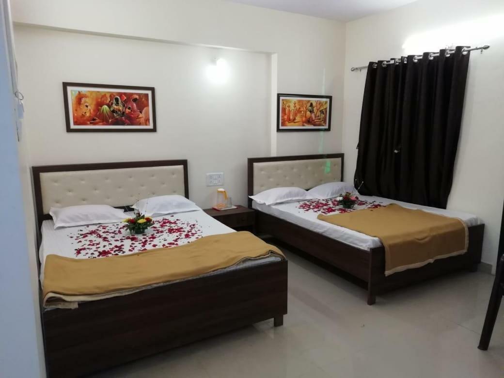 Maharaja Family Guest House Lonavala Dış mekan fotoğraf
