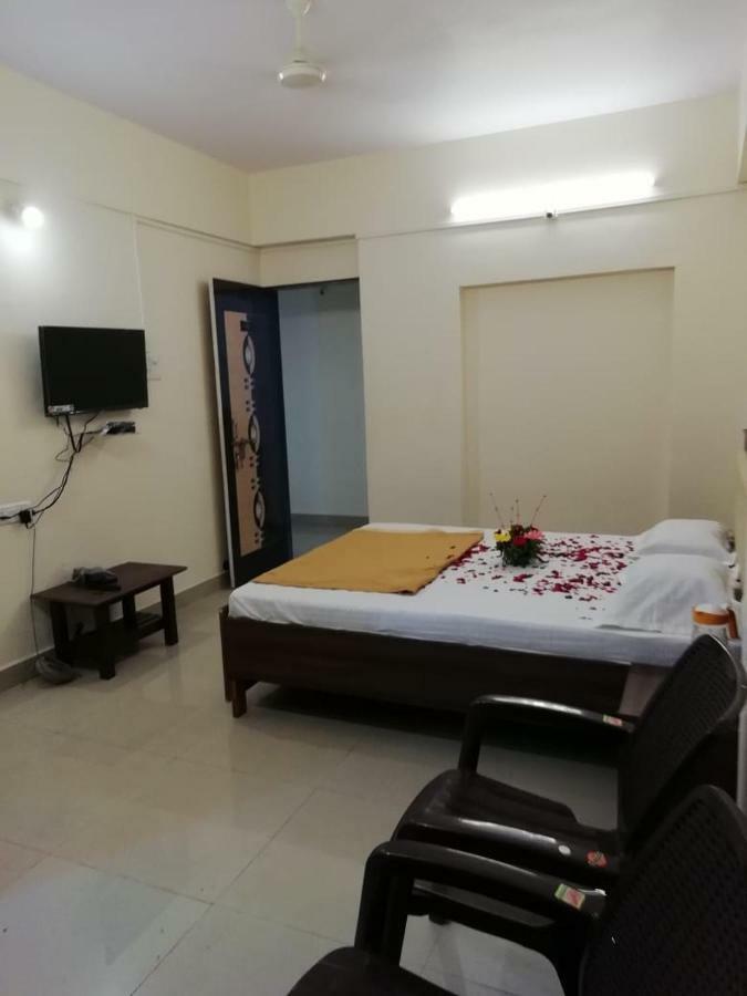 Maharaja Family Guest House Lonavala Dış mekan fotoğraf