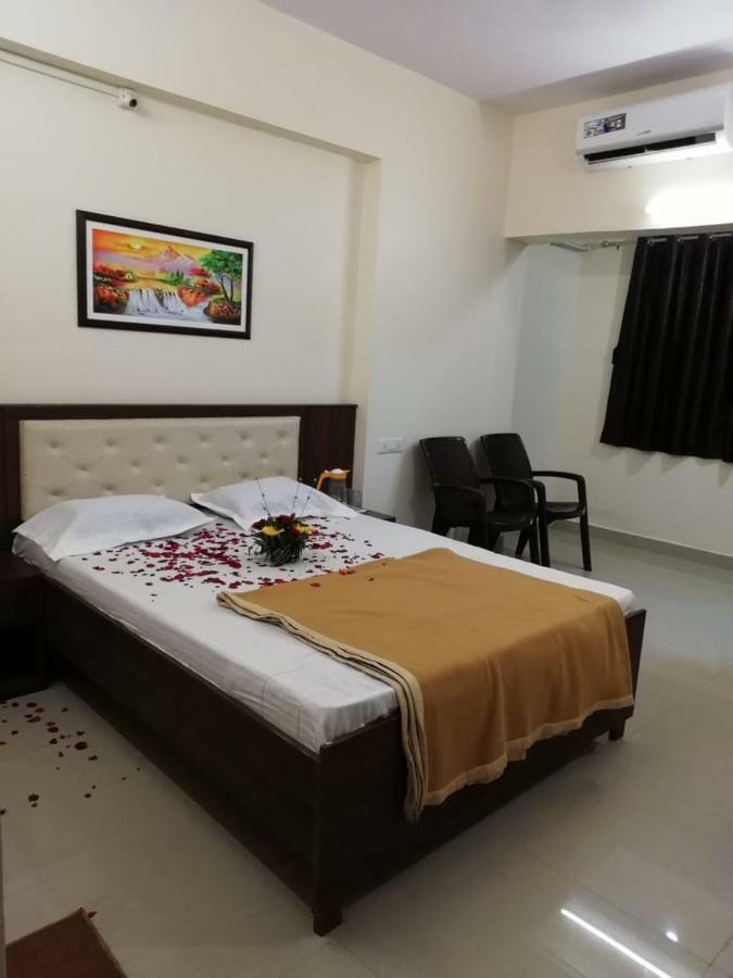 Maharaja Family Guest House Lonavala Dış mekan fotoğraf