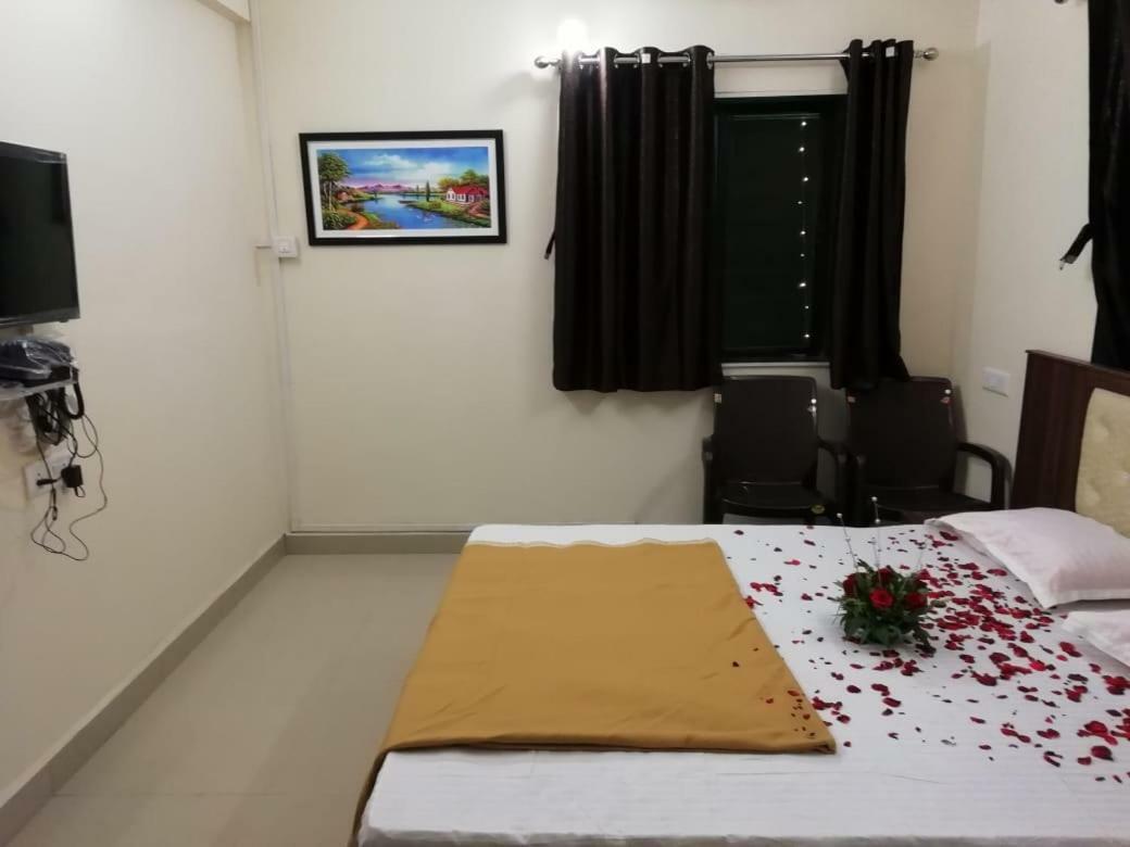 Maharaja Family Guest House Lonavala Dış mekan fotoğraf